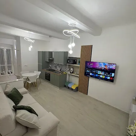 Lux Life 아파트 *